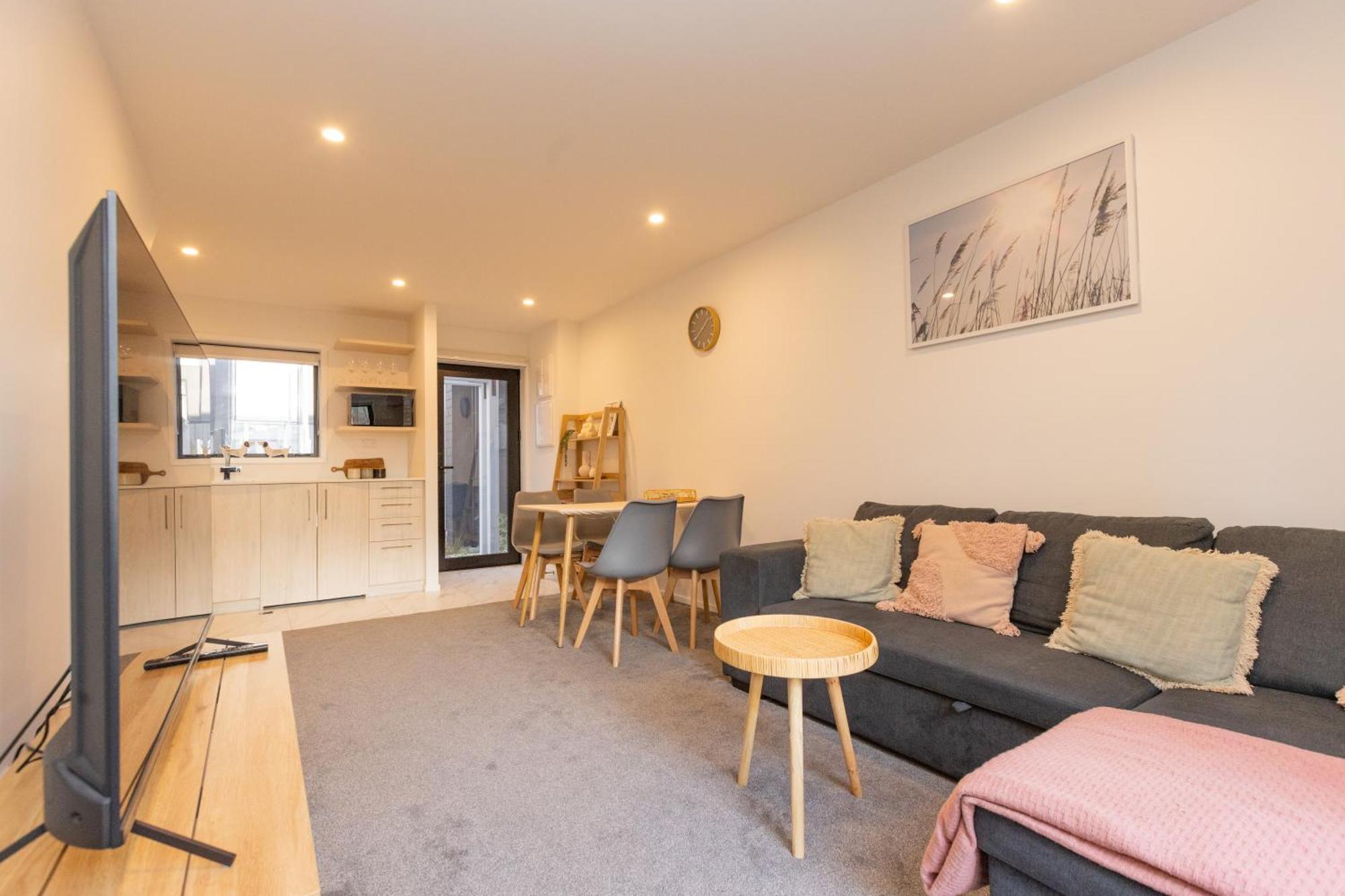 Appartamento Entertaining Townhouse By Little High Eatery Christchurch Esterno foto