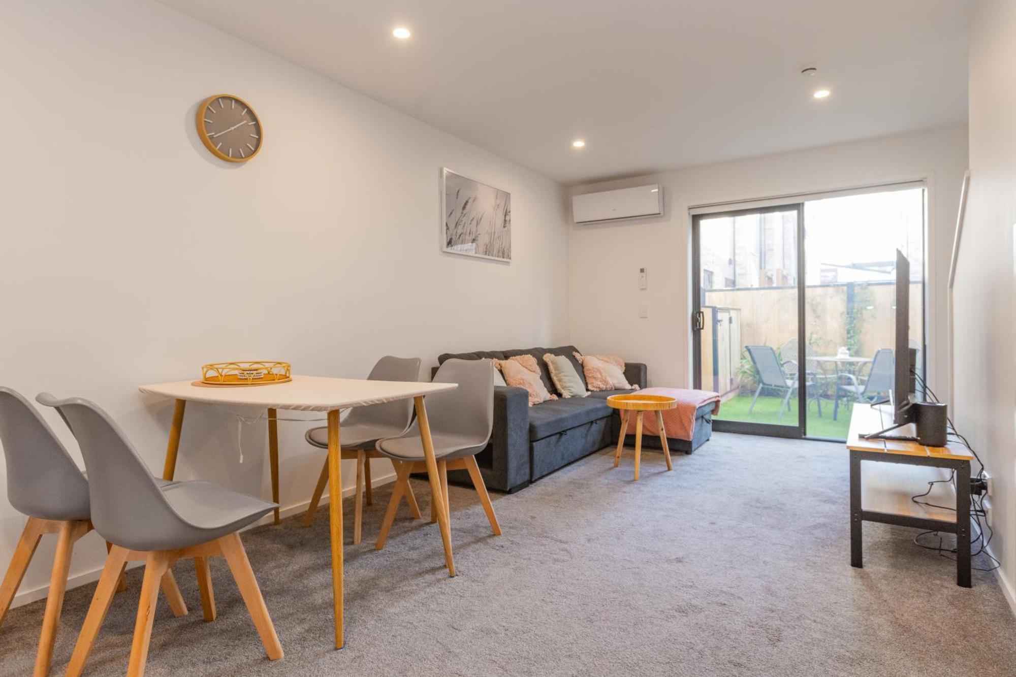 Appartamento Entertaining Townhouse By Little High Eatery Christchurch Esterno foto
