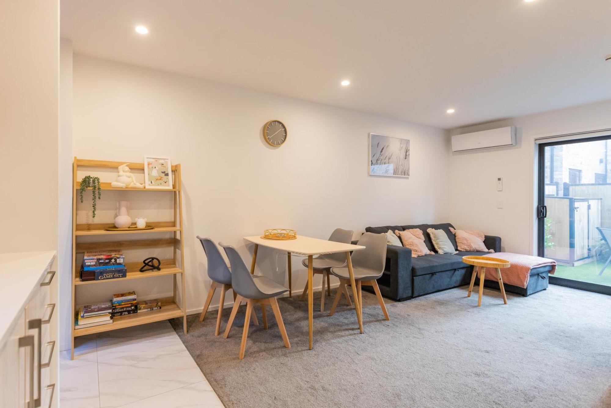 Appartamento Entertaining Townhouse By Little High Eatery Christchurch Esterno foto