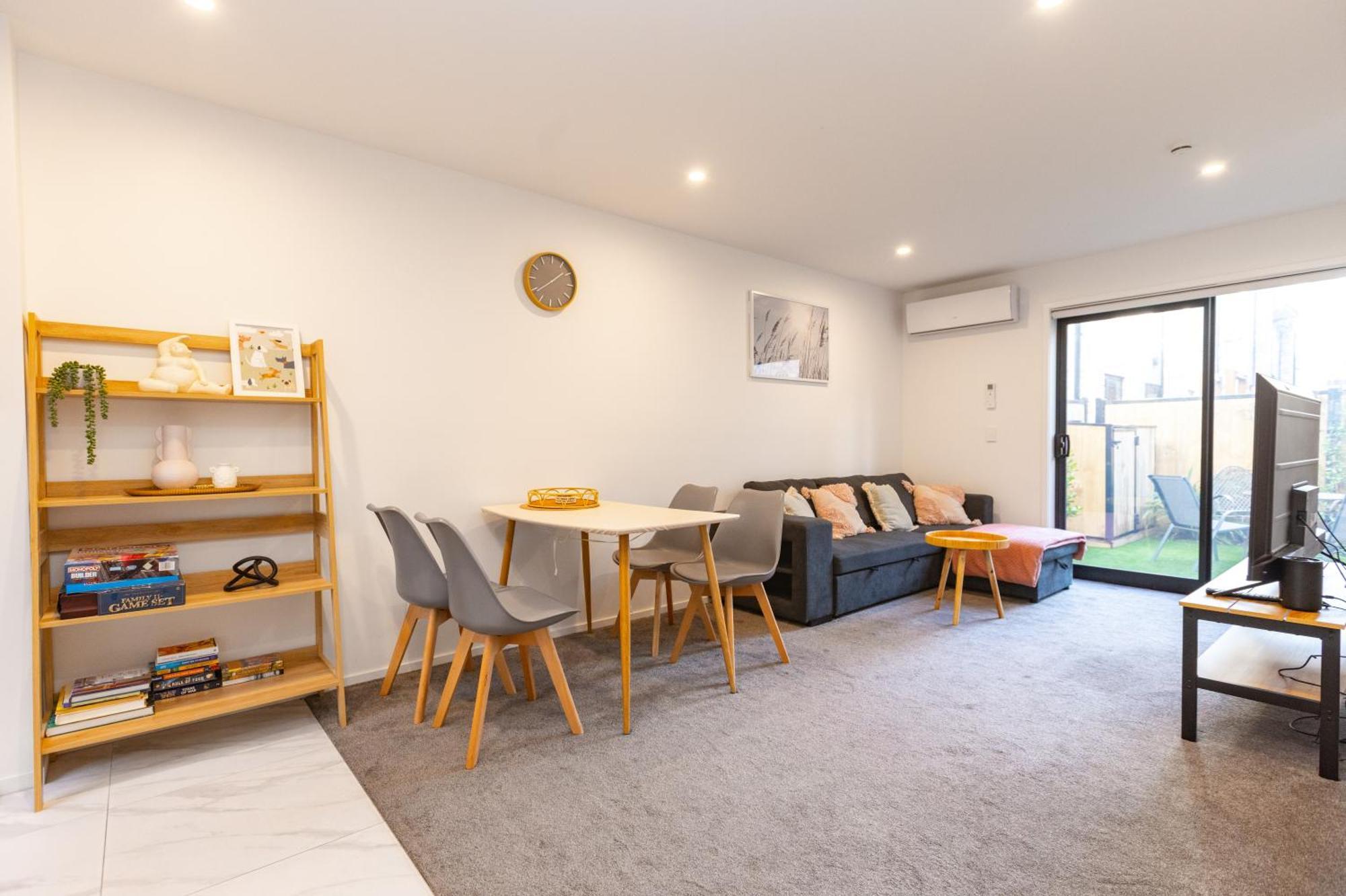 Appartamento Entertaining Townhouse By Little High Eatery Christchurch Esterno foto